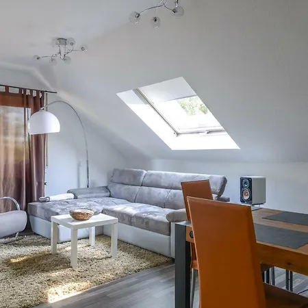 Business ++ Hochwertige Ausstattung