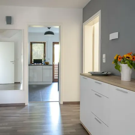 Business ++ Hochwertige Ausstattung Падерборн