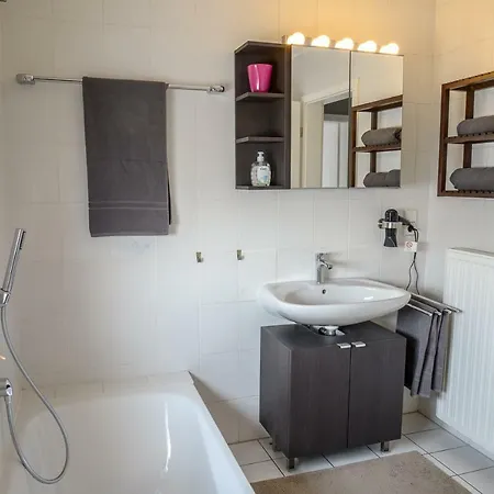 Business ++ Hochwertige Ausstattung * Падерборн