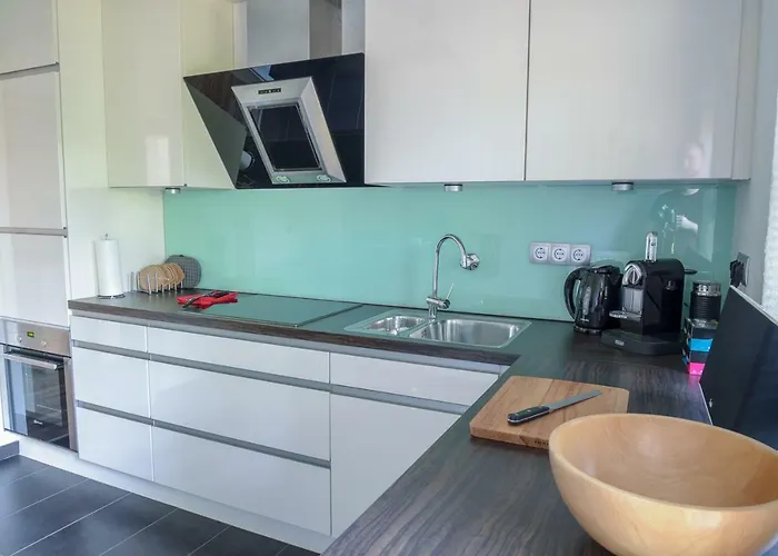 Business ++ Hochwertige Ausstattung